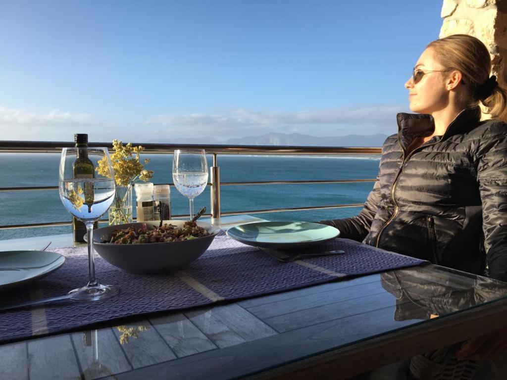 Kleinzee Oceanfront Guesthouse Gansbaai Exterior photo