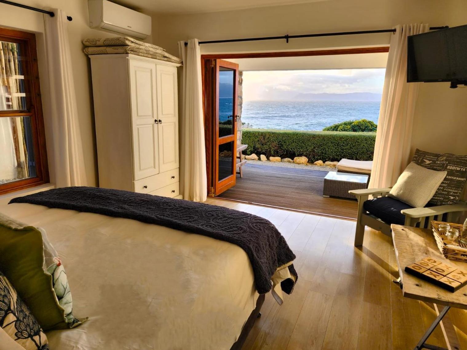Kleinzee Oceanfront Guesthouse Gansbaai Exterior photo