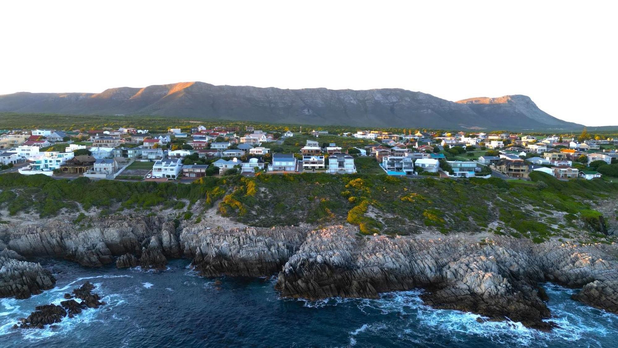 Kleinzee Oceanfront Guesthouse Gansbaai Exterior photo